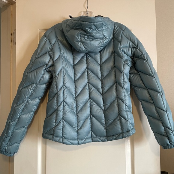 Rischio Blue Down Puffer Coat. Size Medium. - Picture 7 of 10